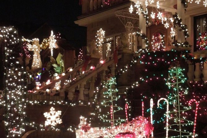 Dyker Heights Christmas Lights Tour - Who will enjoy this Christmas lights tour