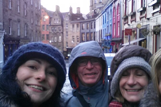 Edinburgh Christmas Tour, Highlights & Hidden Gems with a Local - Edinburgh’s Christmas markets and seasonal food