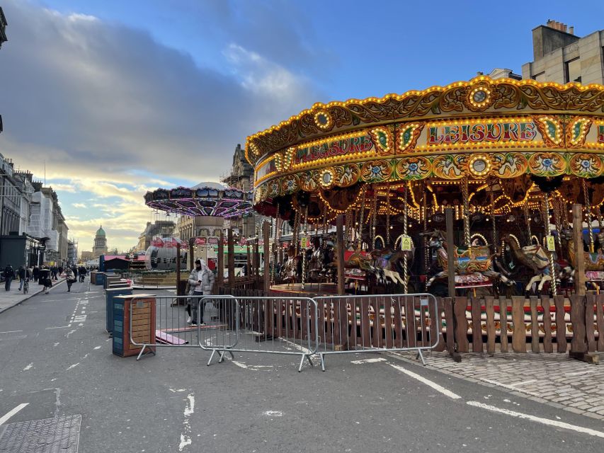 Edinburgh: Christmas Walking Tour with Gingerbread Treat - East Princes Street Gardens ends with gingerbread