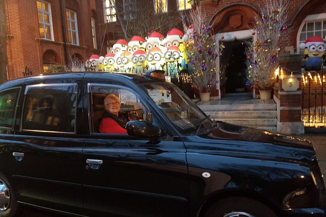 Edinburgh's Christmas Lights and festive Black Taxi Tour - Edinburgh after dark, seen from a black cab