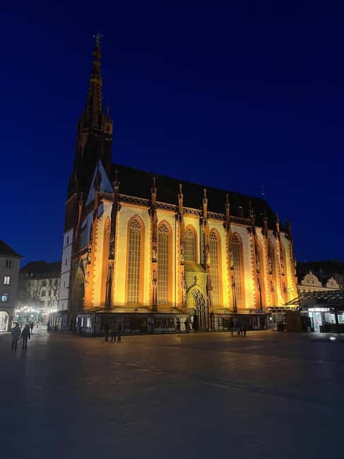 Enjoyable Advent tour: champagne, cookies & mulled wine in Würzburg - Who will enjoy this Advent walk?