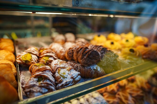 Explore the Naples Christmas Market Behind the Scenes - What the $28.59 price really covers