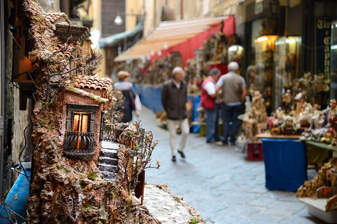 Explore the Naples Christmas Market Behind the Scenes - Piazza del Gesù Nuovo after dark