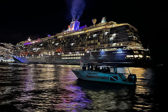 Fireworks by Boat - New Years Eve/June Atlantic Festival - Watching Funchal’s fireworks from the bay