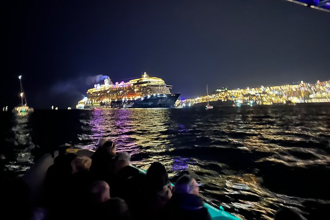 Fireworks by Boat - New Years Eve/June Atlantic Festival - What the Funchal Marina meeting point means