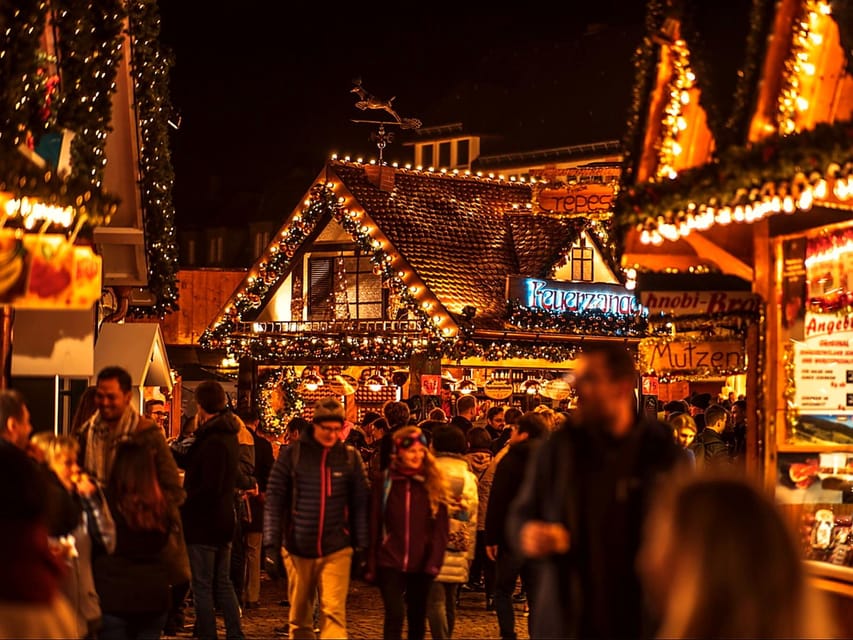 Frankfurt: Christmas Market & Old Town Tour 60 min-daily 16:00-in German - What the pace feels like