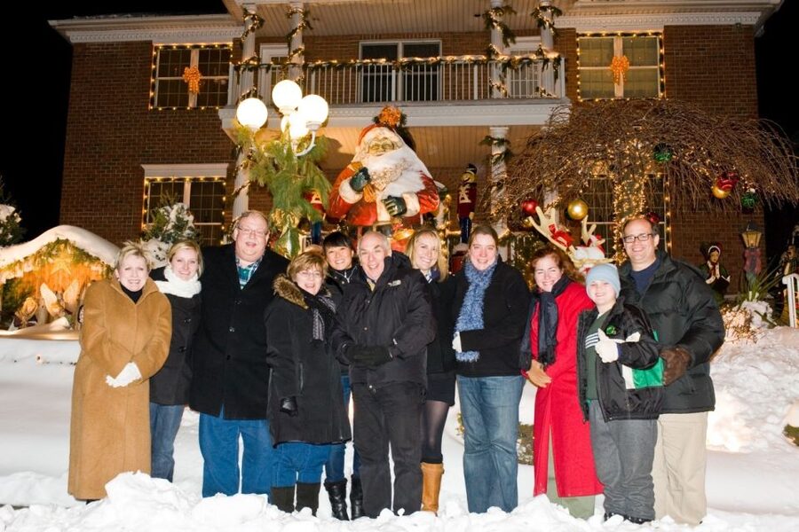 From Manhattan: 4-Hour Christmas Lights Luxury Bus Tour - Brooklyn Bridge Park and the Manhattan Skyline