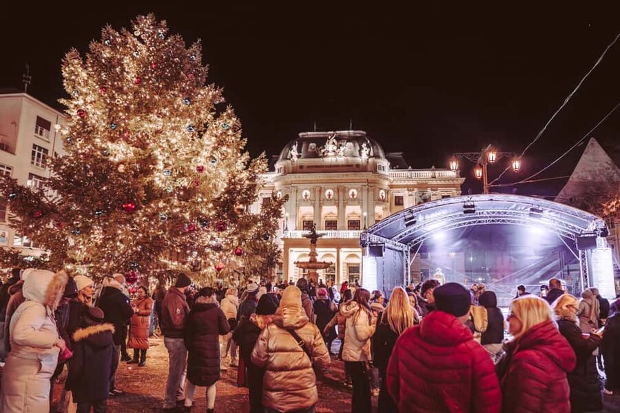 From Vienna: Bratislava Christmas Markets Guided Tour - Key points at a glance
