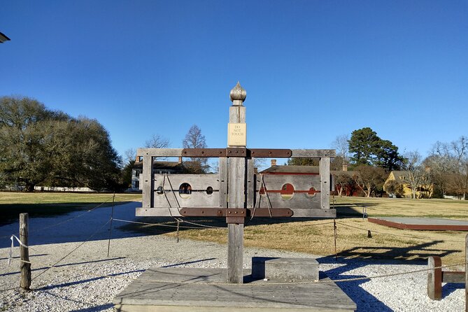 Guided Colonial Christmas Tour in Williamsburg - Booking advice for a smoother evening