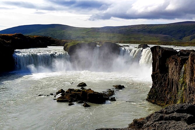 Half-Day Combo Tour to Goðafoss, Laufas and The Christmas House - Why this four-hour route works from Akureyri