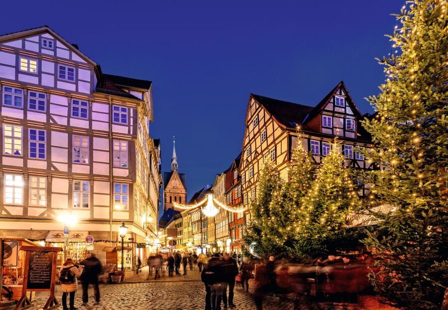 Hannover: Christmas Time Walking Tour - Should you book the Hannover Christmas Time Walking Tour?