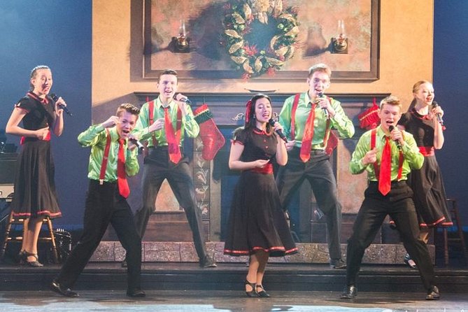 Hughes Brothers Christmas Show in Branson - Arriving at Hughes Brothers Theatre