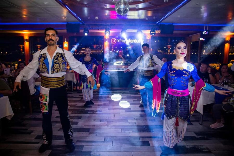 Istanbul: New Year's Eve Bosphorus Cruise Dinner & Party2027 - Is $319 a fair price?