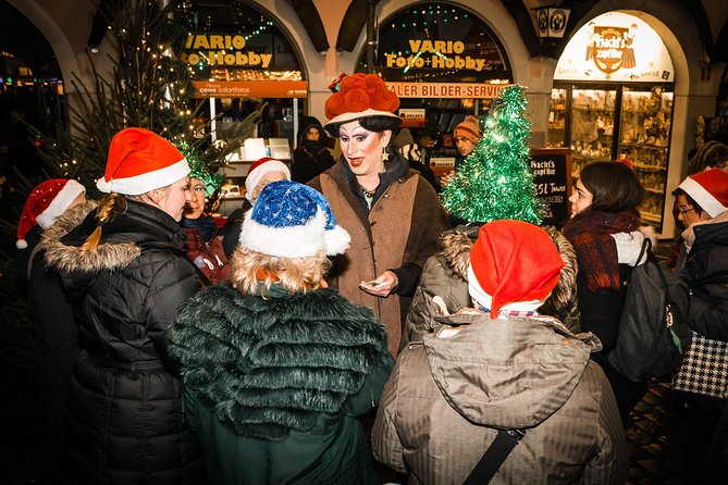 Kling, mulled wine, klingelingeling - the Christmas city tour with Betty BBQ - Freiburg Cathedral Square gives the walk its best setting