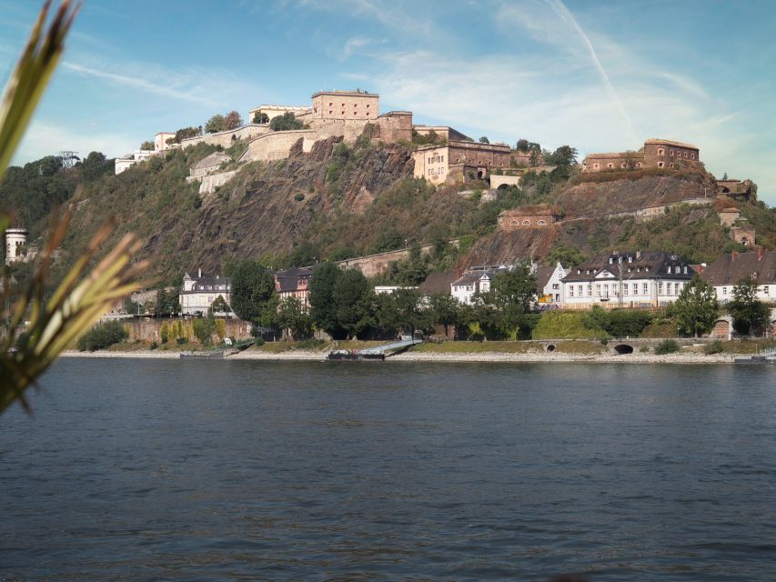 Koblenz: Christmas Boat Tour with Mulled Wine - Why this one-hour Christmas cruise works