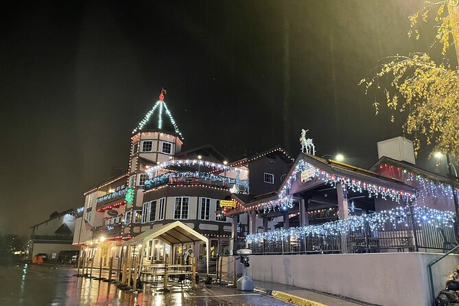 Leavenworth Christmas Lights Tour from Seattle - The guide can shape the whole day