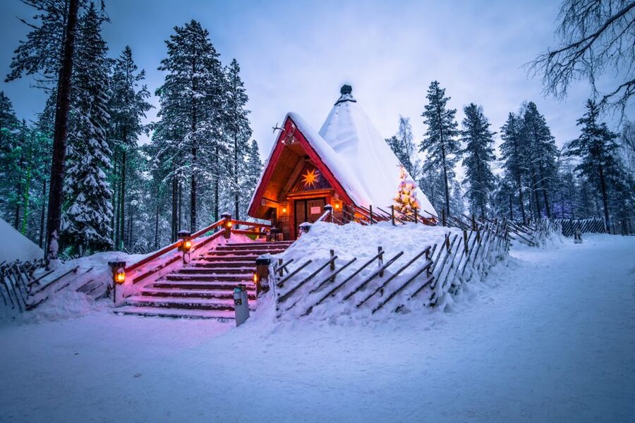 Levi: Day Trip to Santa Claus Village with Lunch - Snowman World from December 6 to March 17