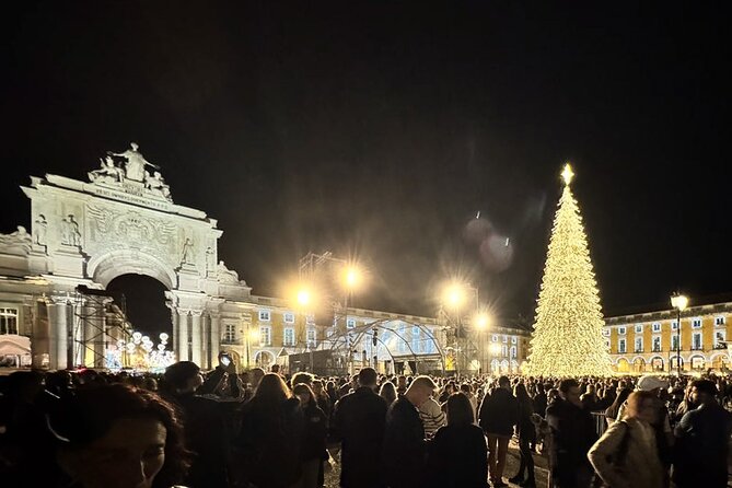 Lisbon: Christmas Lights by Tuk Tuk - Ten minutes at Praca Luis de Camoes