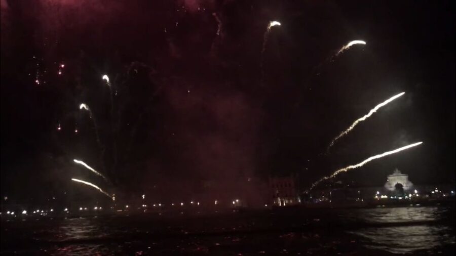 Lisbon: New Year's Eve Fireworks Sail Boat Tour - Key points to know before midnight