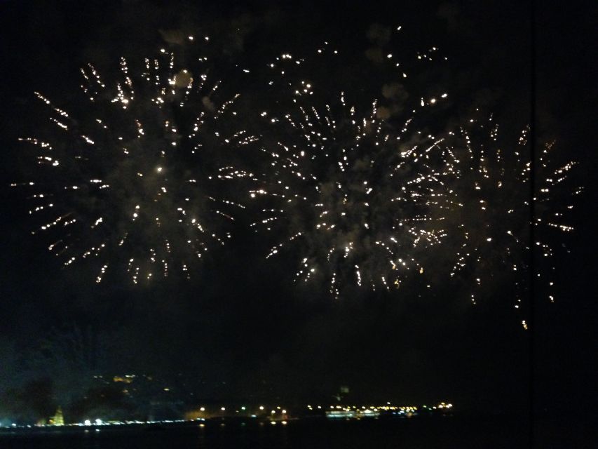 Lisbon: New Year’s Eve Fireworks Tagus River Sailing Cruise - São Jorge Castle and Alfama from below