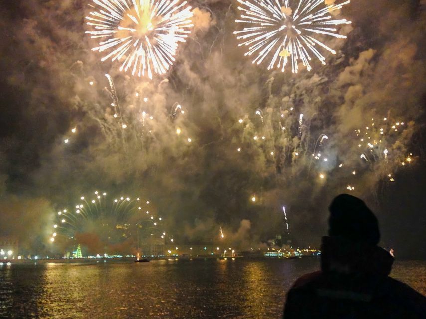 Lisbon: New Year’s Eve Fireworks Tagus River Sailing Cruise - Starting at Doca do Bom Sucesso in Belém
