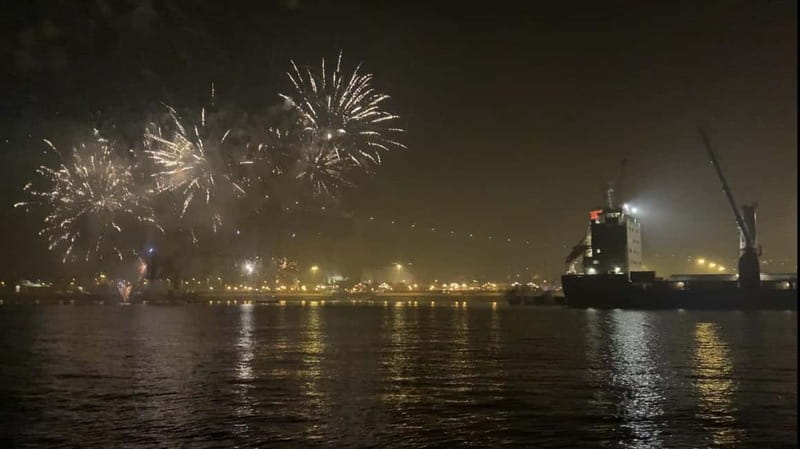 Lisbon:New Year's Eve on a Sailboat - Setting Out From Doca de Alcântara