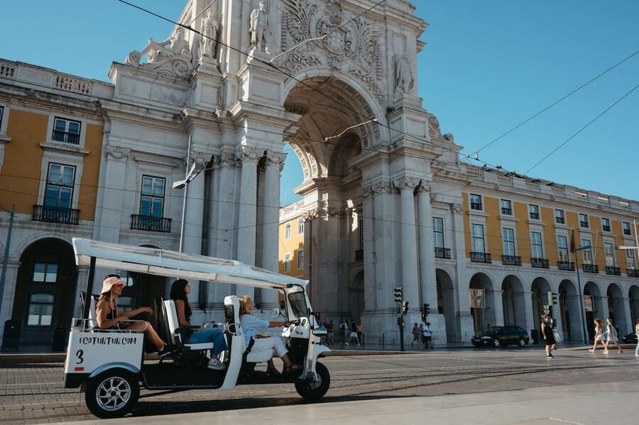 Lisbon: Private Christmas Lights Tour by Eco Tuk Tuk - The guide is central to the experience