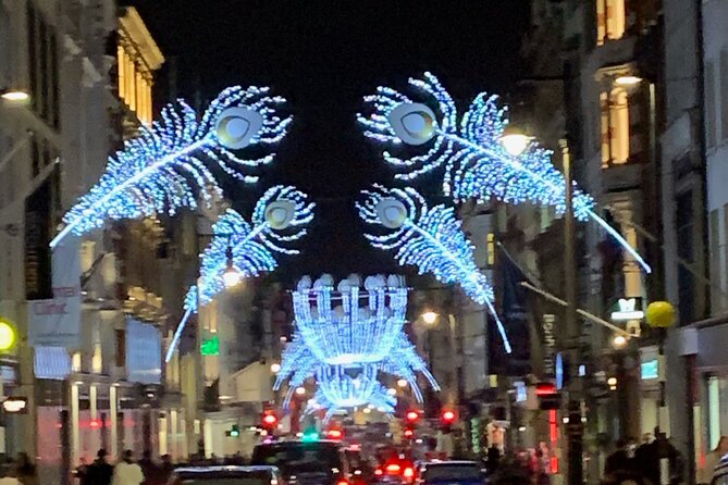 London Bespoke Black Cab Christmas Lights & Sights Private Tour - Covent Garden closes the evening with lights and stalls