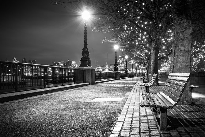 London by Night Bus Tour with Christmas Lights and Live Guide - Big Ben and the ride back