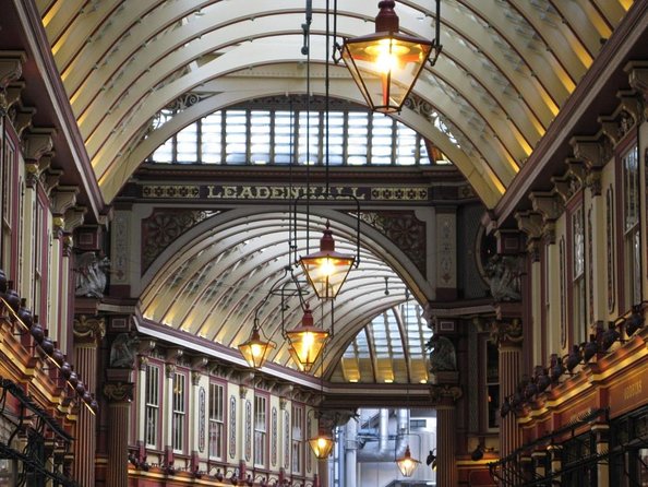 London Christmas Carol & Charles Dickens Small Group Walking Tour - Key details of the Dickens Christmas walk