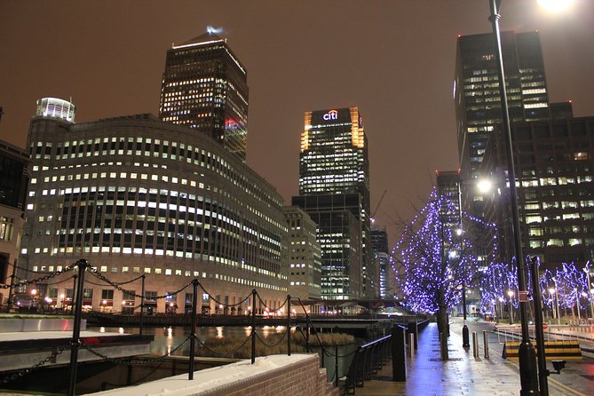 London Christmas Eve Illuminations Guided Tour by Night - Westminster Abbey, Big Ben, and the London Eye
