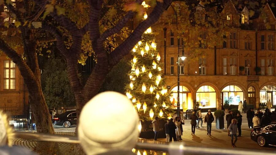 London: Christmas Lights Bus Tour With Live Guide - London’s Christmas lights from the top deck