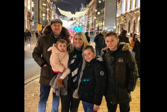 London Christmas Lights Guided Tour by Cab - Price, timing, and group value