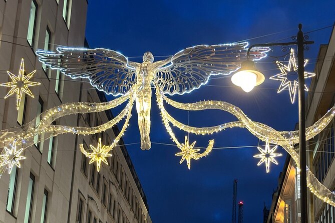 London Christmas Lights Guided Tour With Christmas Music - Oxford Street and the first burst of lights