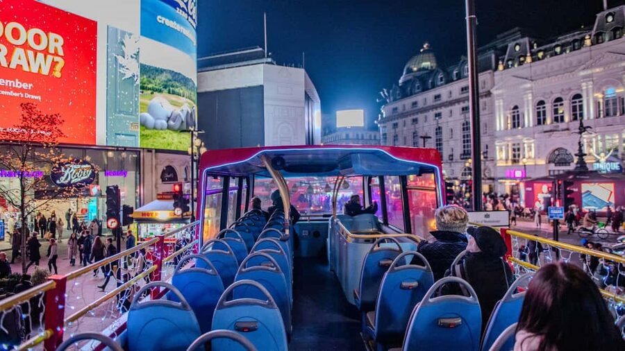 London: Christmas Lights Santa Sleigh Open-Top Tour - Oxford Street’s biggest light displays