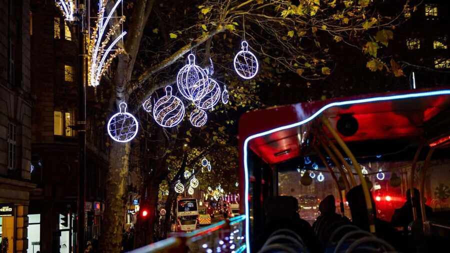 London: Christmas Lights Santa Sleigh Open-Top Tour - The cold-weather question