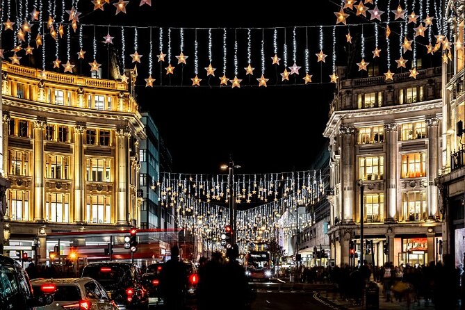 London: Christmas Lights Self Guided Walking Tour - St Martin-in-the-Field and Leicester Square