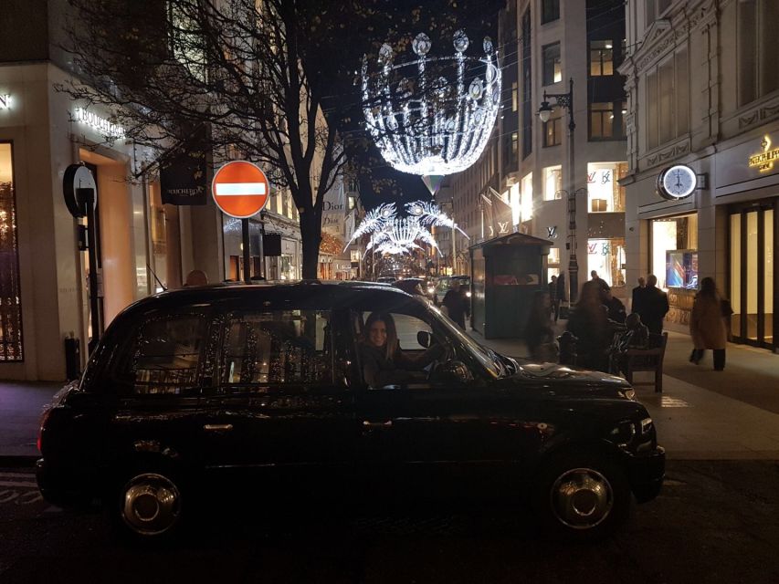 London: Christmas Lights Tour in a Black Cab - Photo stops make the evening more useful