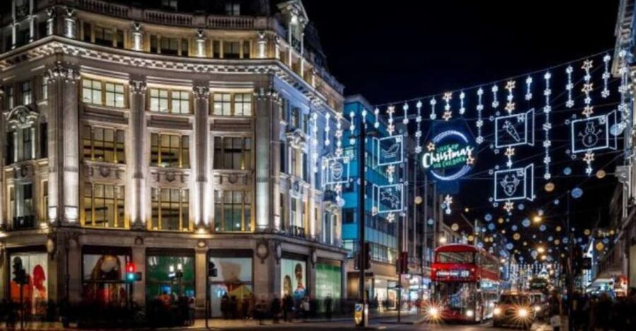 London: Christmas Lights Tour, Mince Pies, & Festive Drinks - London by Christmas lights bus