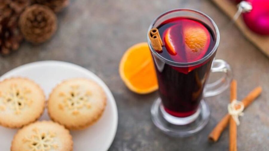 London: Christmas Lights Tour, Mince Pies, & Festive Drinks - Big Ben, Westminster, and the London Eye