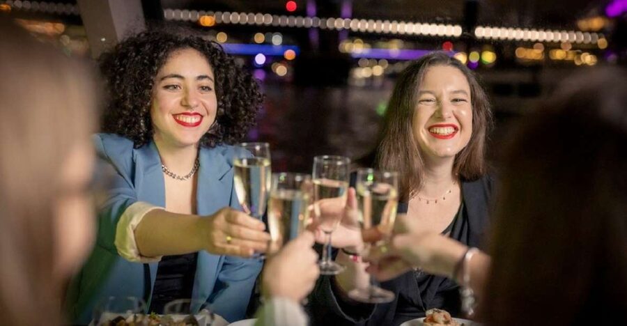London: Festive New Year’s Eve 4-Course Dinner Cruise - Key points to know before booking