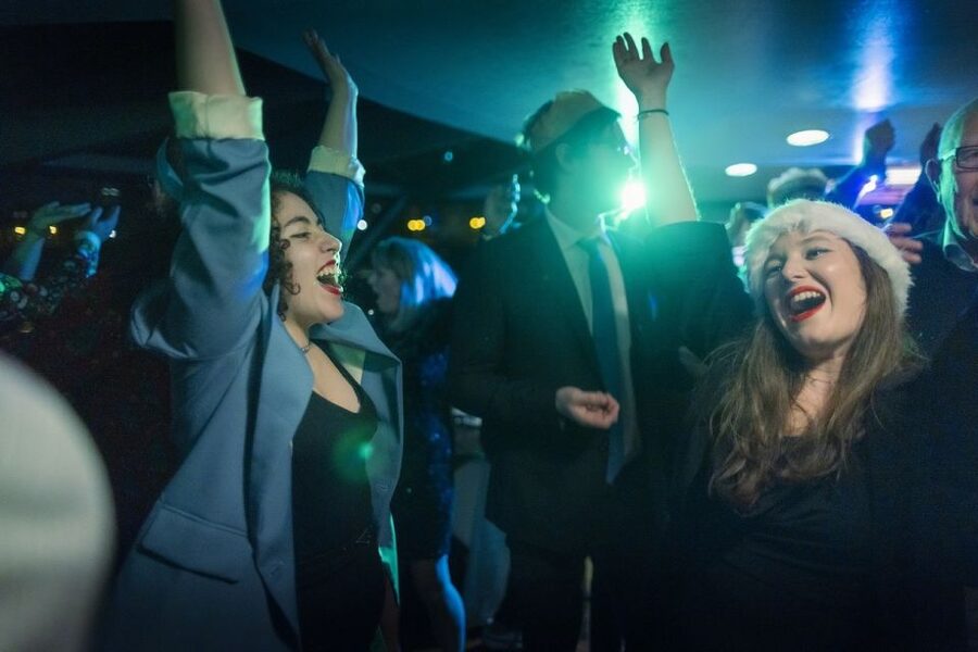 London: Festive New Year’s Eve 4-Course Dinner Cruise - Greenwich and The O2 by boat