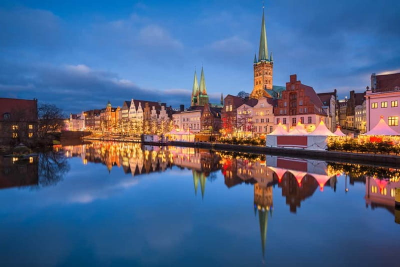Lübeck: Christmas Market and Historical City Tour - Key points to know before you book