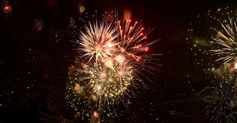 Madeira: New Years Eve Fireworks Catamaran Cruise - Why Funchal Bay is the place to be at midnight