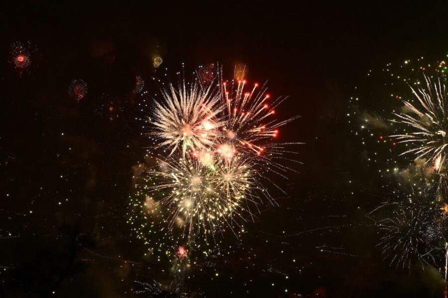 Madeira: New Years Eve Fireworks Catamaran Cruise - A short cruise past Madeira’s Christmas lights
