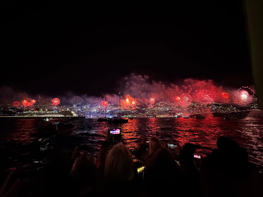 Madeira: Pre-Sell New Year’s Eve - Fireworks at Sea 2025/26 - The return to Calheta after 00:30