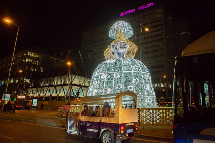 Madrid: Private Christmas Lights Tour by Eco Tuk-Tuk - Cibeles, the Bank of Spain, and the Four Seasons