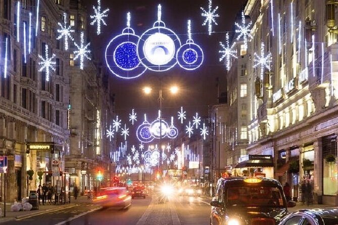 Magical Christmas Lights in London: Private Black Cab Tour - Key points at a glance