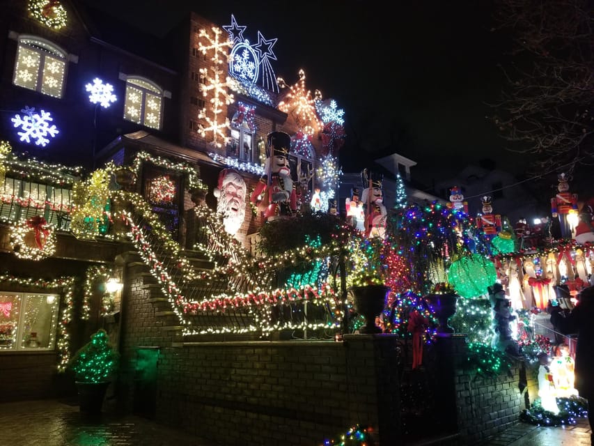 Magnificent Christmas Lights Tour of Dyker Heights Brooklyn - Returning to the Hope Sculpture