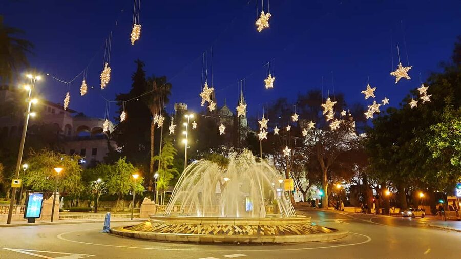Mallorca: Palma’s Winter Magic City Walk with Christmas Glow - Local traditions, lights, and a little free time
